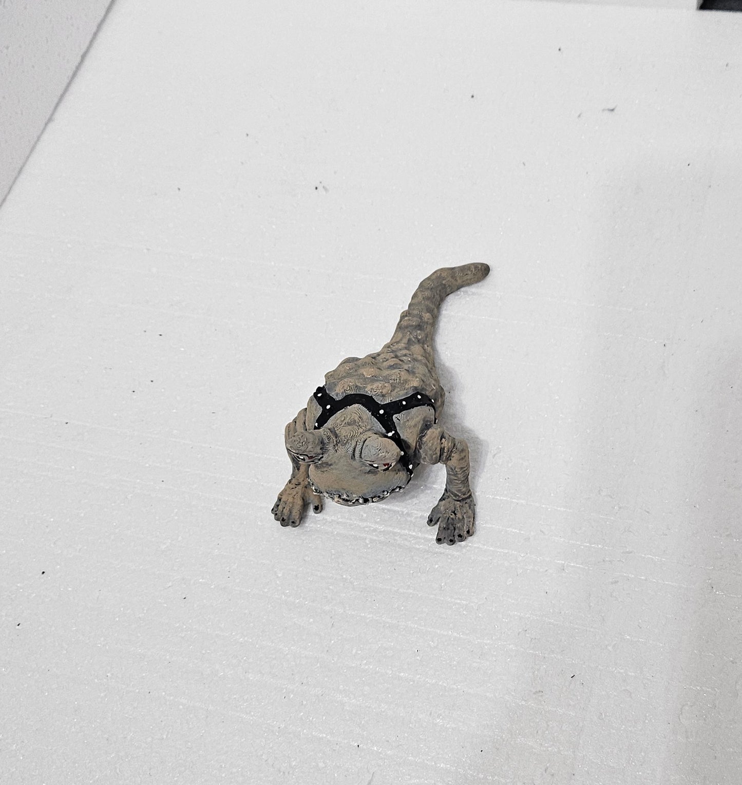 Diorama Creatures Frog Dog